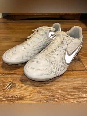 Nike Mens Tiempo Legend 9 Elites White & Silver